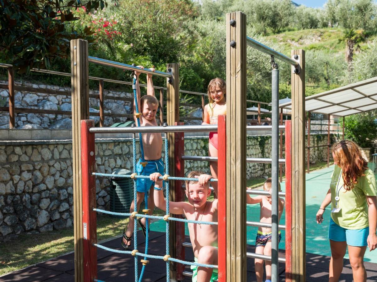 Hotel Leonardo Da Vinci Limone sul Garda Esterno foto