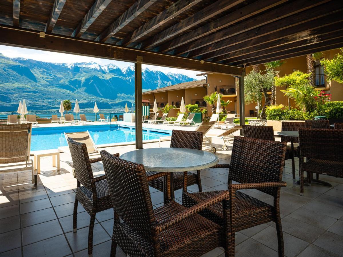 Hotel Leonardo Da Vinci Limone sul Garda Esterno foto
