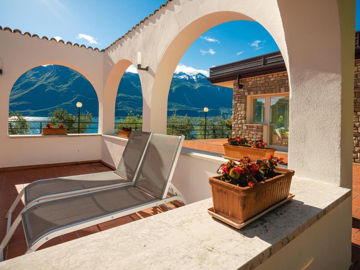 Hotel Leonardo Da Vinci Limone sul Garda Esterno foto
