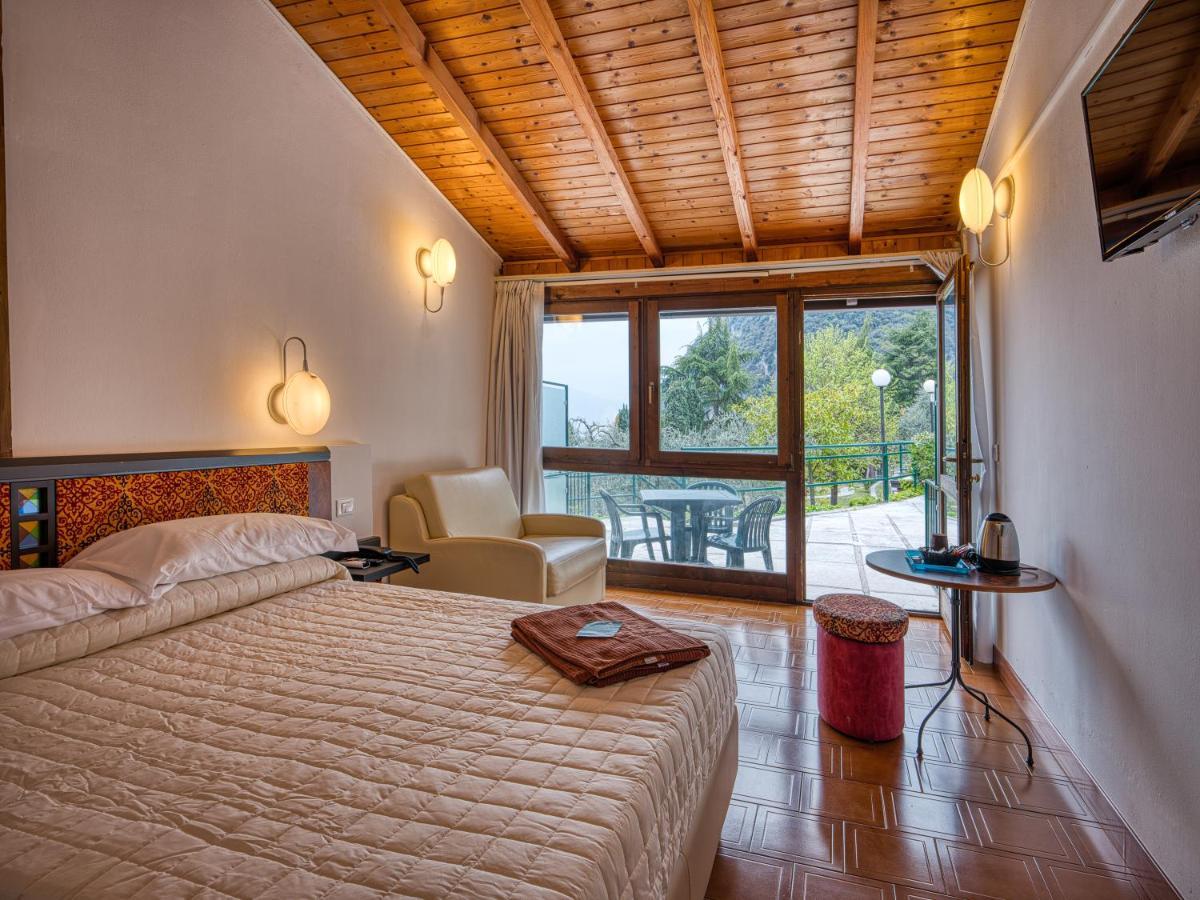 Hotel Leonardo Da Vinci Limone sul Garda Esterno foto